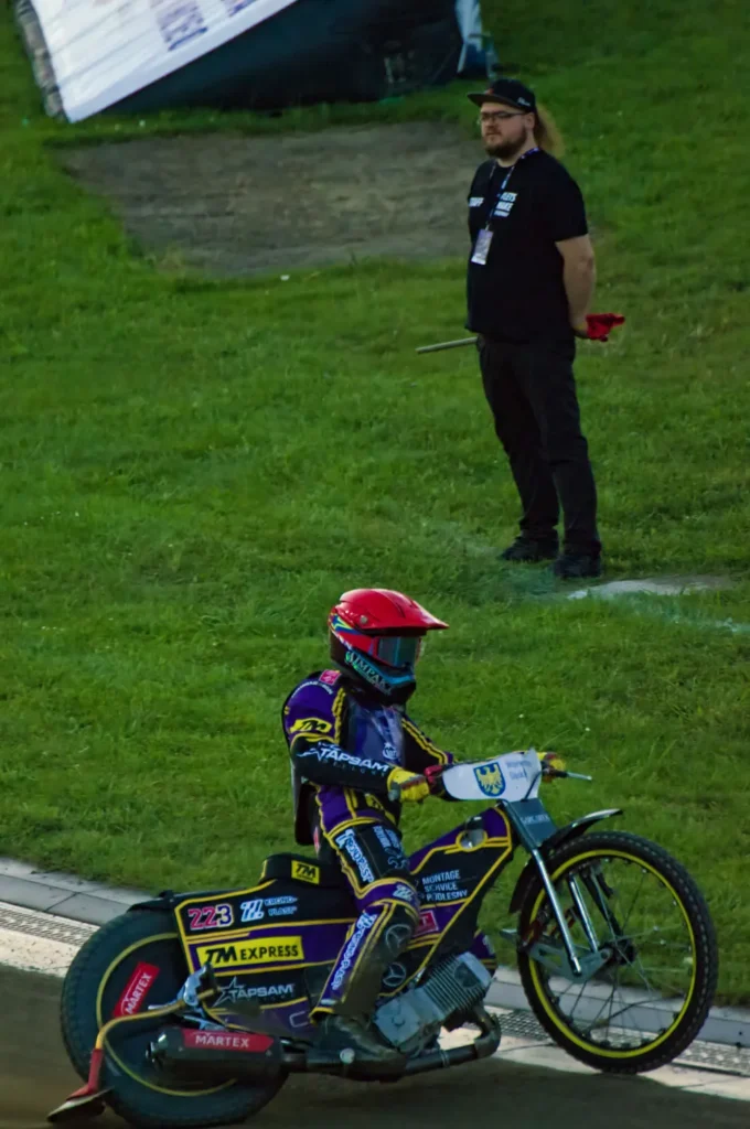 IMG_20250815_19385950